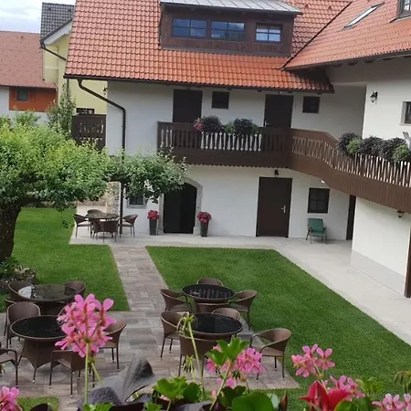 Vidmar, Lesce-bled Frühstückspension
