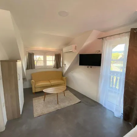 Nočitev z zajtrkom Vidmar Near Bled - Vidmar 3*