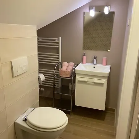 Nočitev z zajtrkom Vidmar Near Bled - Vidmar 3*