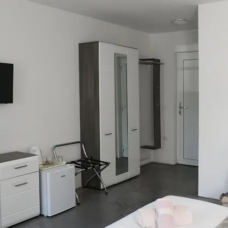 Alojamento de Acomodação e Pequeno-almoço Vidmar, Lesce-bled *