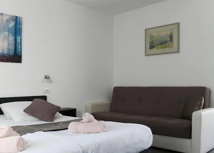 Vidmar Near Bled - Vidmar לאסצה